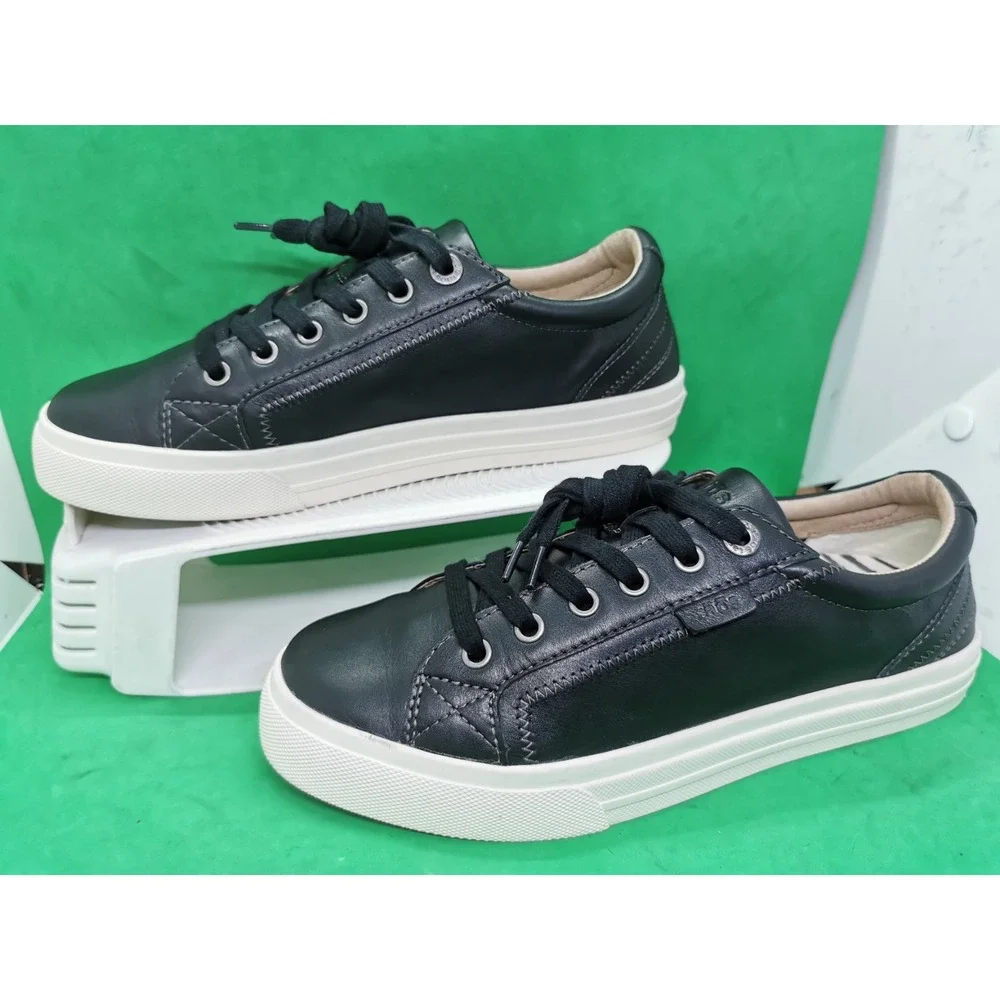 Taos Plim Soul Lux Black Leather Sneakers Womens Size 8.5 Low Top Lace Up Shoes